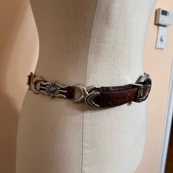Captiva Leather/Silver Concho Belt - Picture 7 of 13